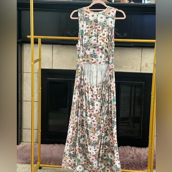 FLORAL PRINT DRESS IN DUNE MULTI BOUQUET - Picture 2 of 5